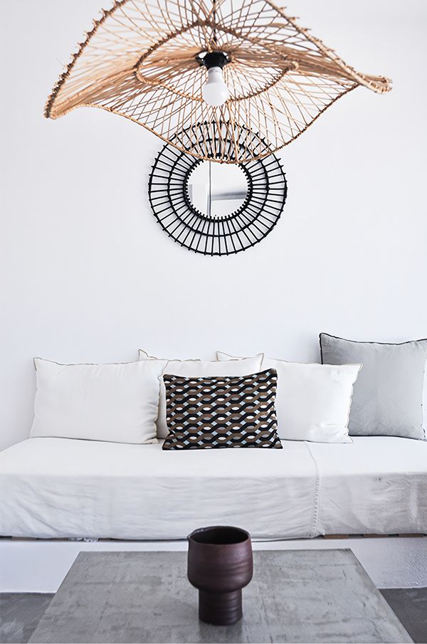 MINIMALISTIC CYCLADIC STYLE